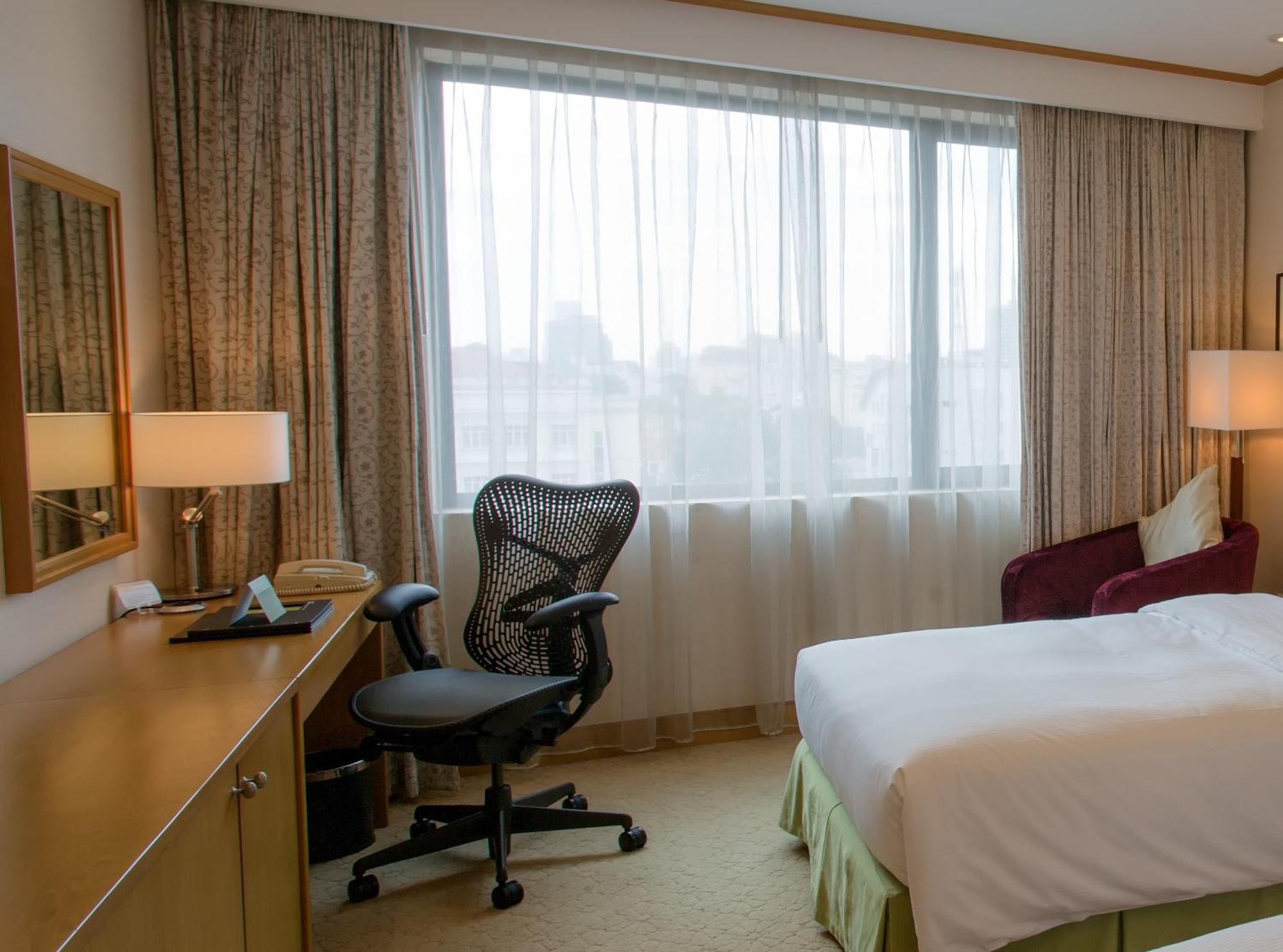 Hilton Garden Inn Hanoi Esterno foto