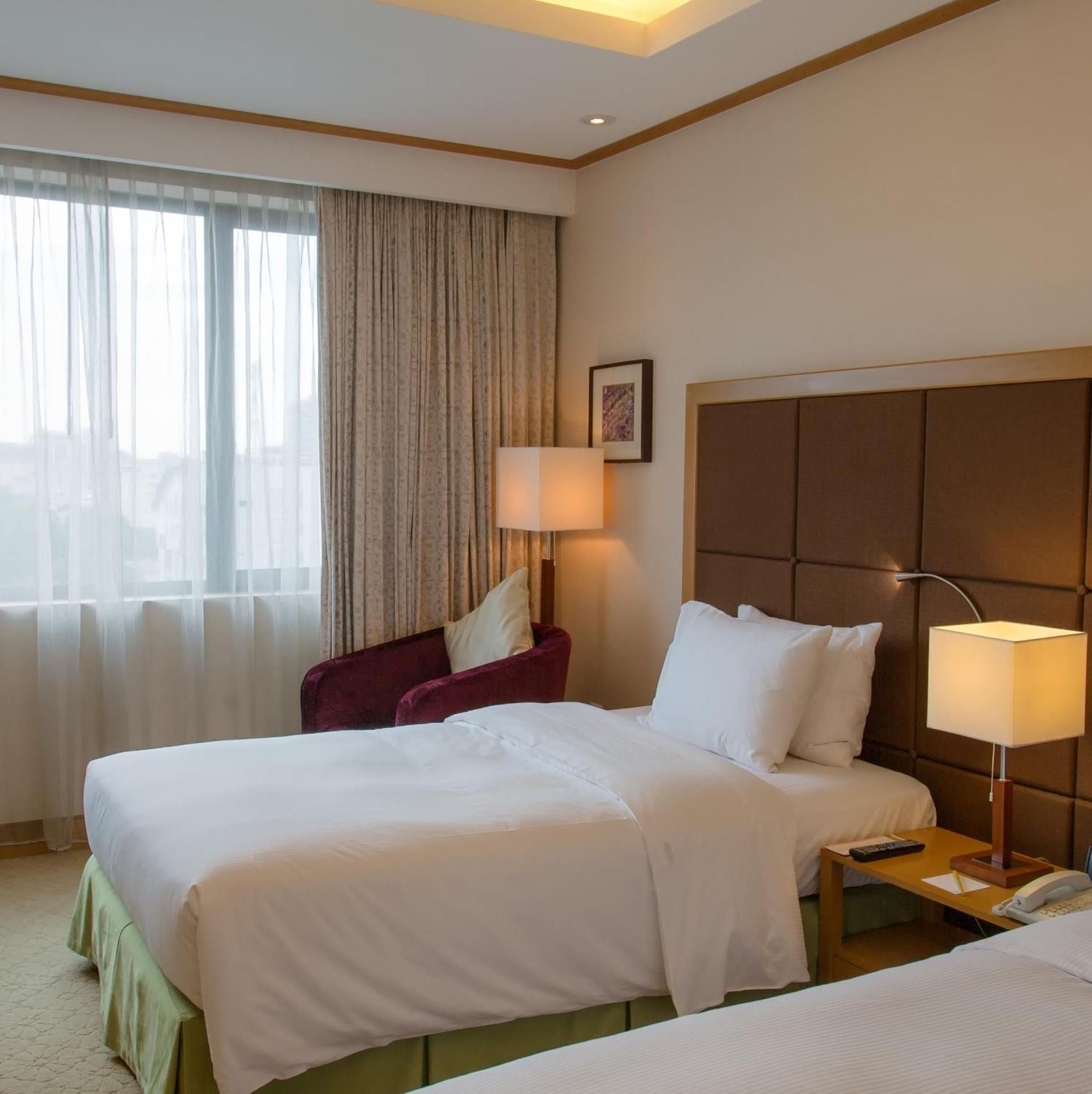 Hilton Garden Inn Hanoi Esterno foto