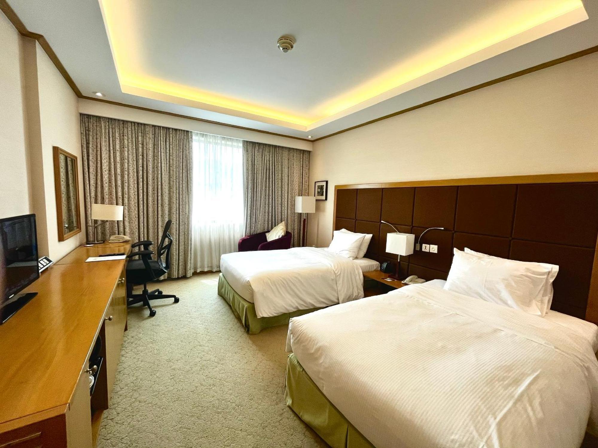 Hilton Garden Inn Hanoi Esterno foto