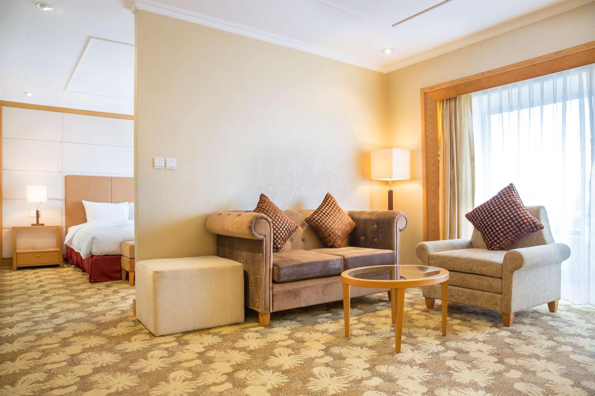 Hilton Garden Inn Hanoi Esterno foto