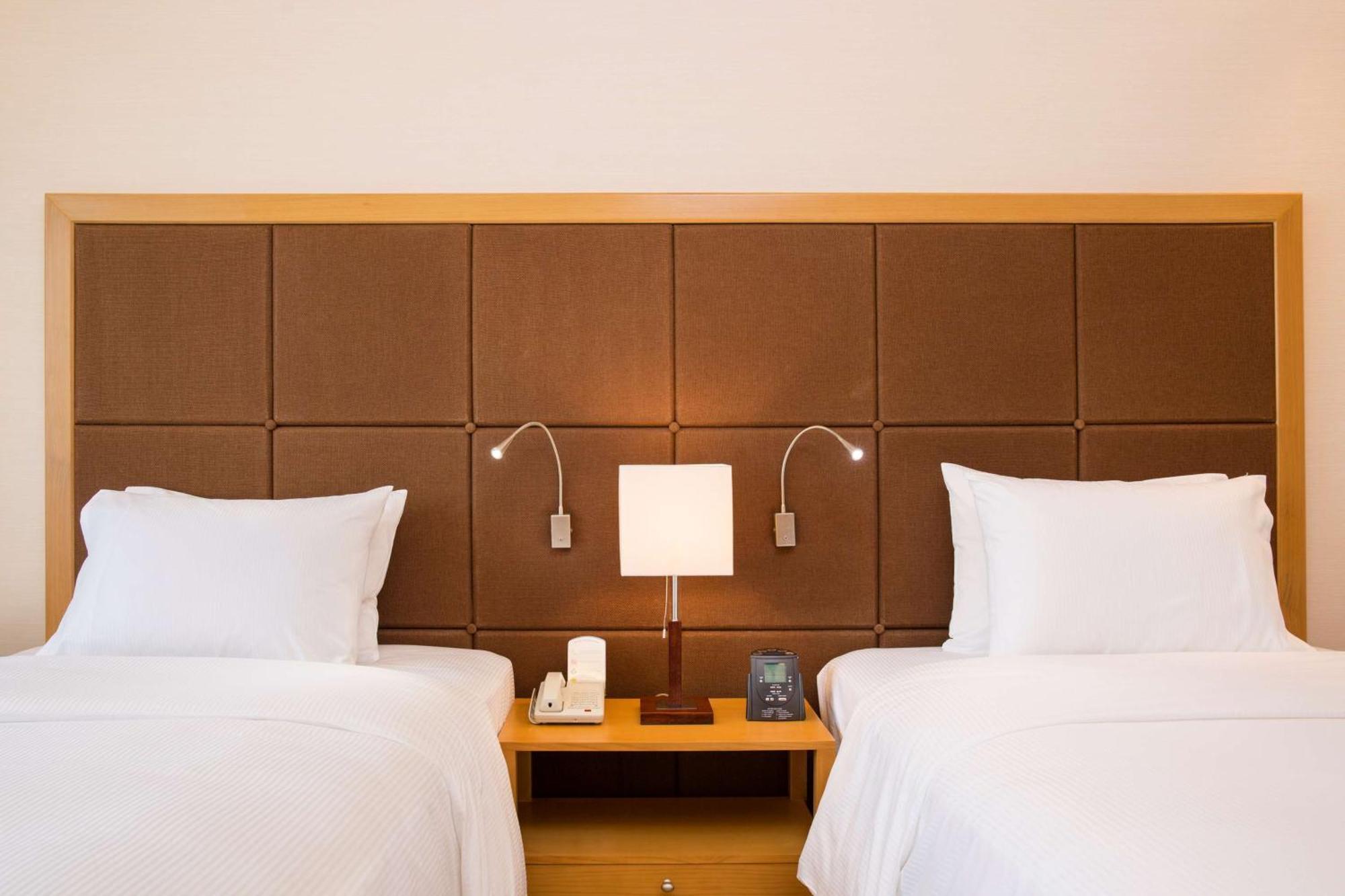 Hilton Garden Inn Hanoi Esterno foto
