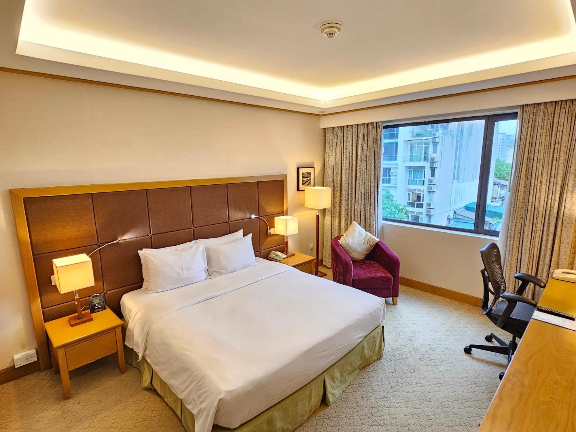 Hilton Garden Inn Hanoi Esterno foto
