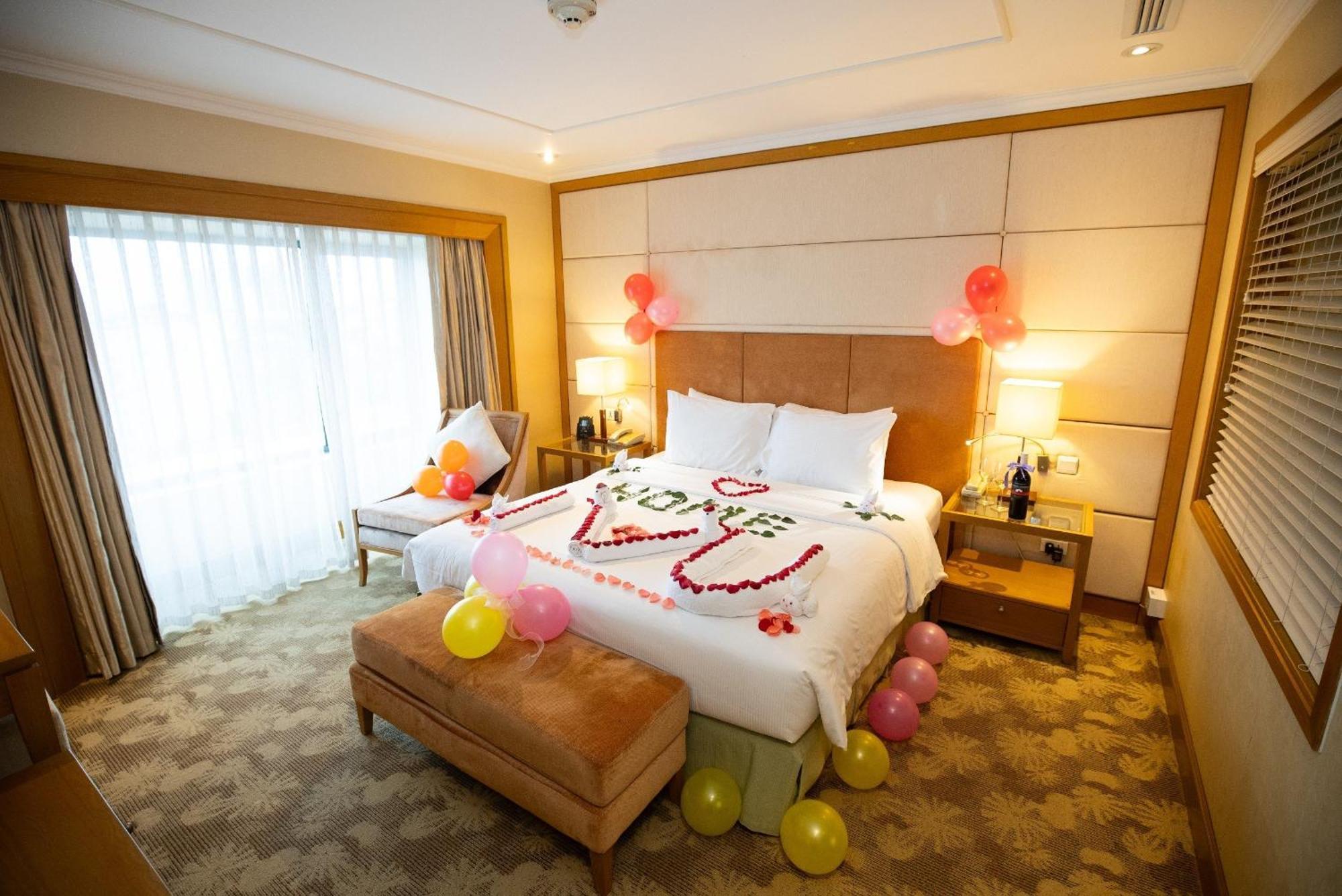 Hilton Garden Inn Hanoi Esterno foto