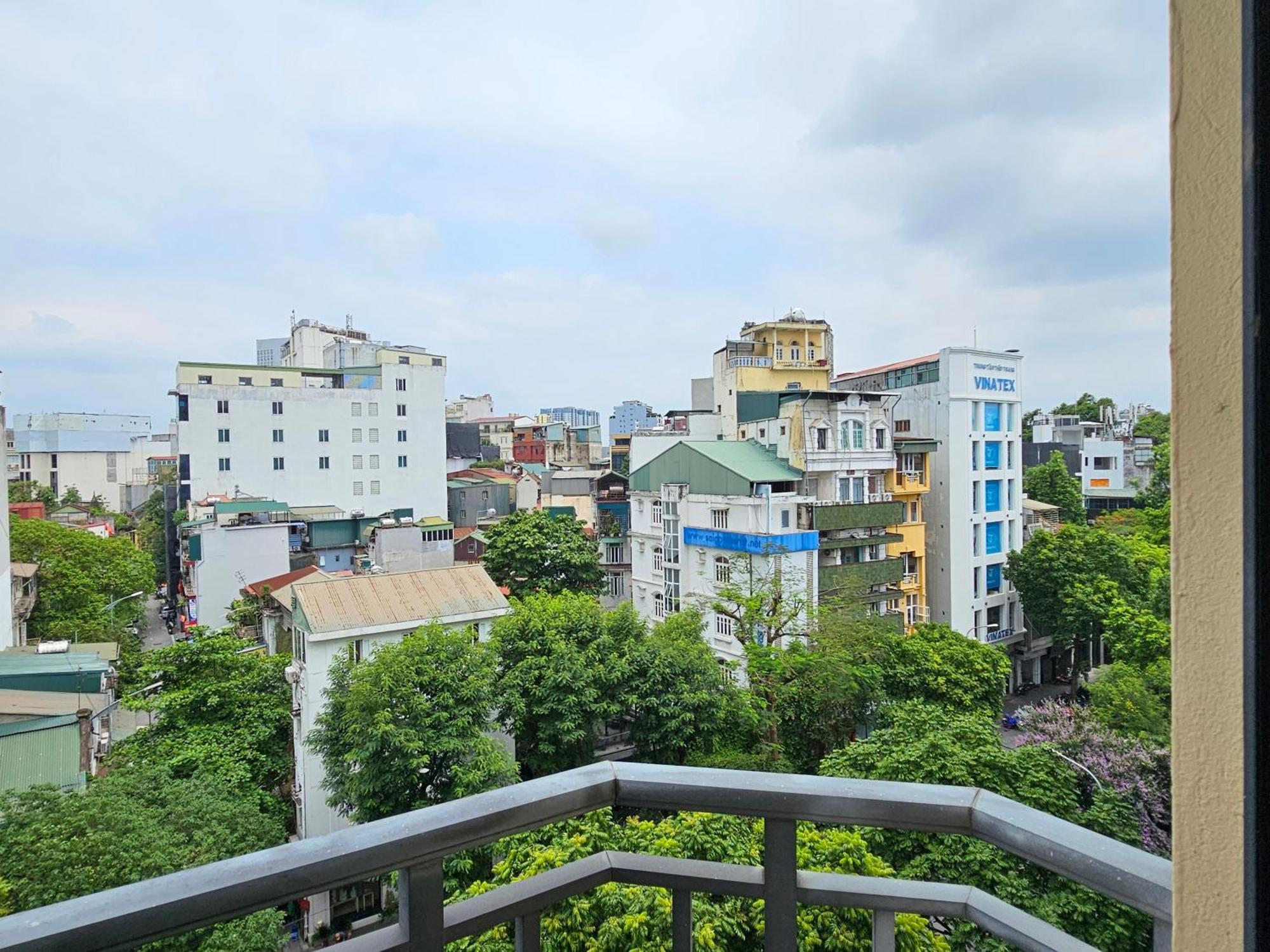 Hilton Garden Inn Hanoi Esterno foto